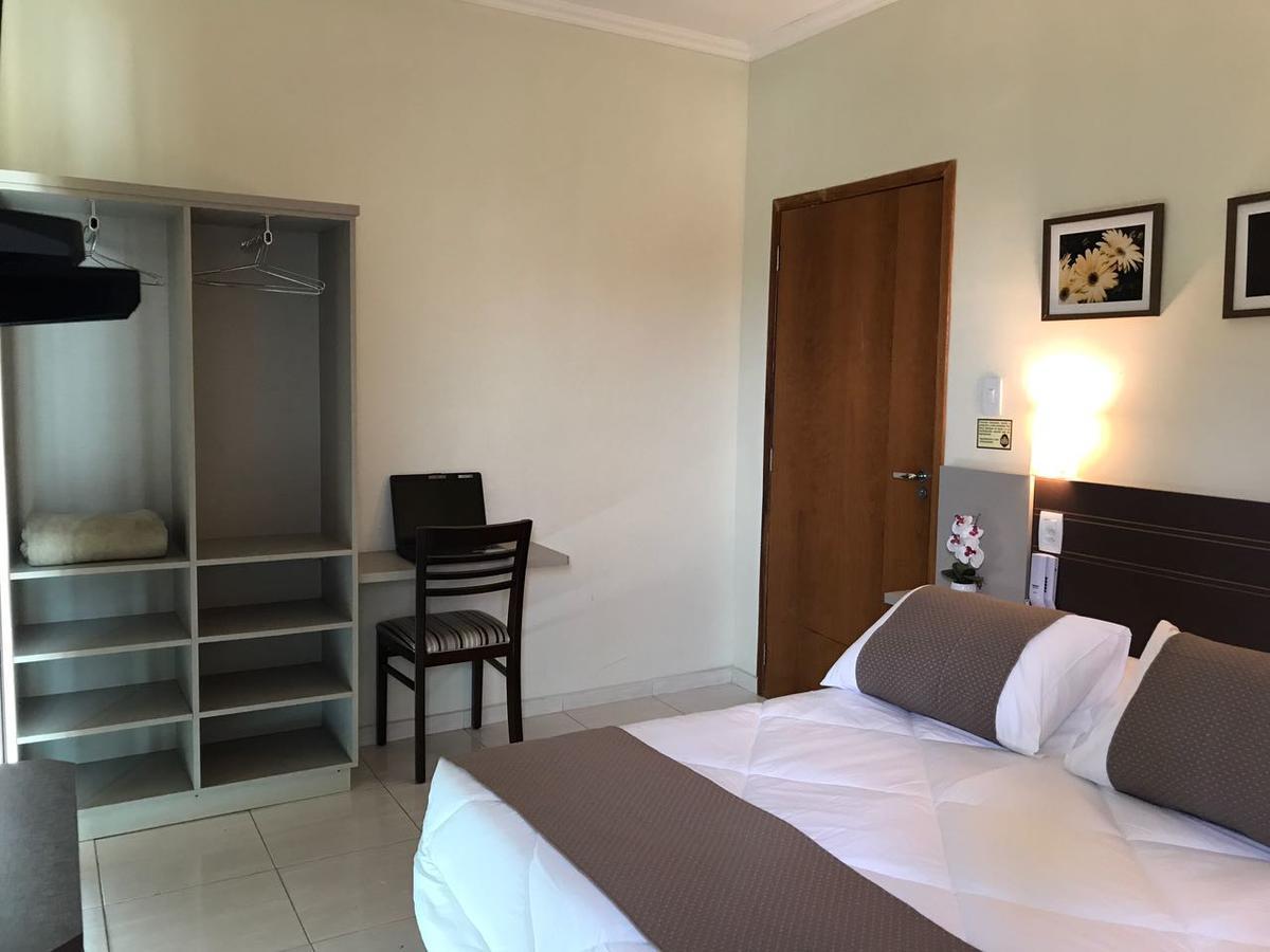 Hotel Do Reinildo I Cachoeira Paulista Eksteriør billede